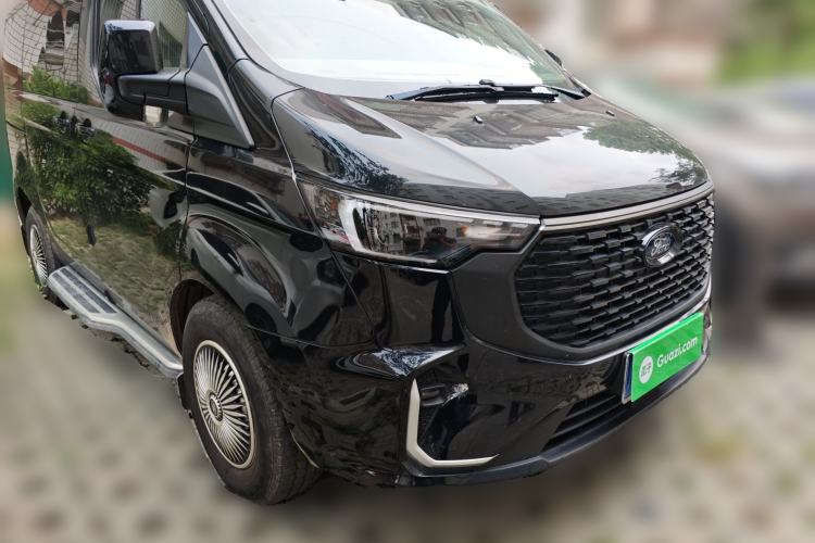 Used Ford Transit 2023 2.0T Diesel Automatic Commercial Van Short Wheelbase Low Roof—7/8/9-Seater Front Right 45 Deg