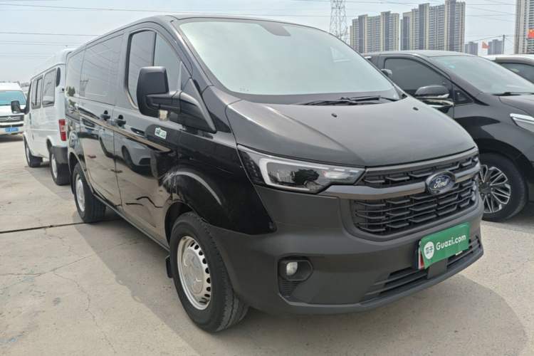 Used Ford Transit 2023 2.0T Diesel Automatic Multi-Function Commercial Vehicle Short Wheelbase Low Roof 5/6 Seats Front Right 45 Deg