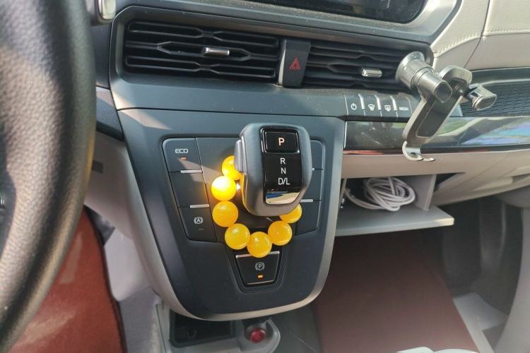 Used Ford Transit 2023 2.0T Diesel Automatic Commercial & Travel Version Mid-axle Low-roof Design 7/8/9-Seater Gear Lever