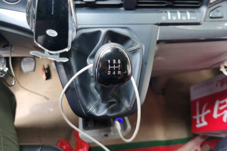 Used Ford Transit 2023 2.0T Diesel Manual Commercial & Travel Version Mid-axle Medium Roof 7/8/9-Seater Gear Lever