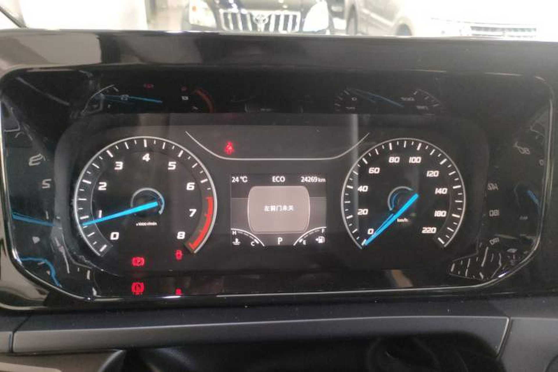 Used Ford Transit 2023 2.0T Gasoline Automatic Multi-Function Commercial Vehicle Short Wheelbase Low Roof 5/6 Seats Instrument Cluster