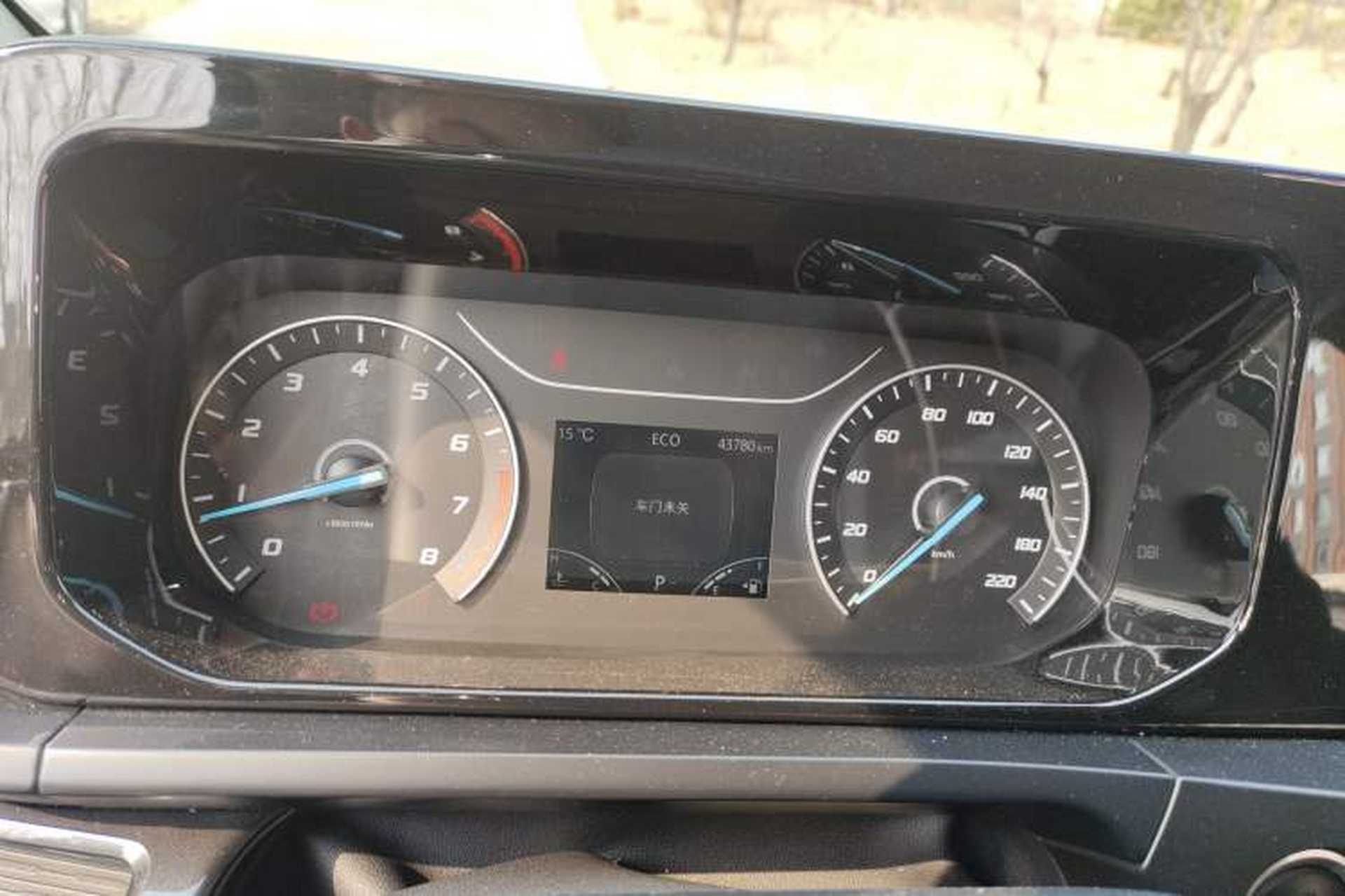 Used Ford Transit 2023 2.0T Gasoline Automatic Business & Travel Model Mid-axle Low-roof Design 7/8/9-Seater Instrument Cluster