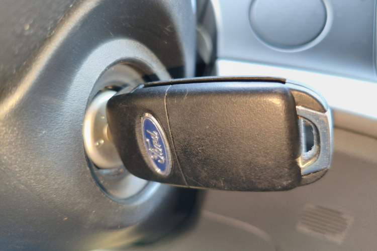 Used Ford Transit 2023 2.0T Gasoline Automatic Multi-Function Commercial Vehicle Mid-Drive Mid-Roof 5/6 Seats Interior 1