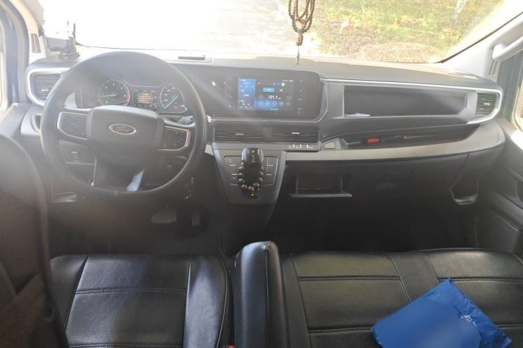 Used Ford Transit 2023 2.0T Diesel Automatic Multi-Function Commercial Vehicle Short Wheelbase Low Roof 5/6 Seats Interior 2