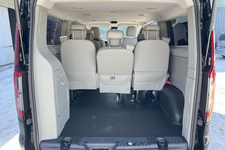 Used Ford Transit 2023 2.0T Diesel Automatic Commercial & Travel Version Mid-axle Low-roof Design 7/8/9-Seater Interior 2