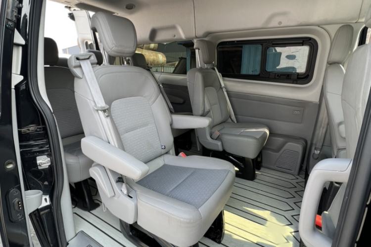 Used Ford Transit 2023 2.0T Diesel Manual Commercial & Travel Version Mid-axle Medium Roof 7/8/9-Seater Interior 4