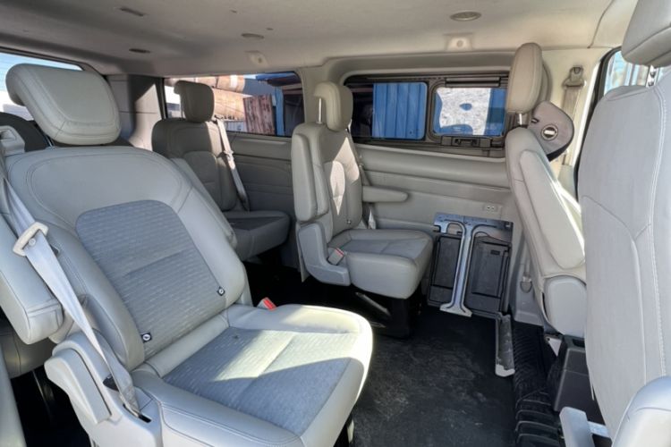 Used Ford Transit 2023 2.0T Diesel Automatic Commercial & Travel Version Mid-axle Low-roof Design 7/8/9-Seater Interior 5