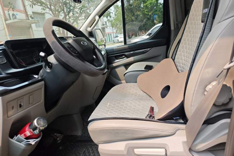 Used Ford Transit 2023 2.0T Diesel Automatic Commercial Van Short Wheelbase Low Roof—7/8/9-Seater Left Front Seat