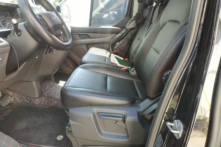 Used Ford Transit 2023 2.0T Diesel Automatic Multi-Purpose Commercial Vehicle Mid-Frame Mid-Roof 5/6 Seats Left Front Seat