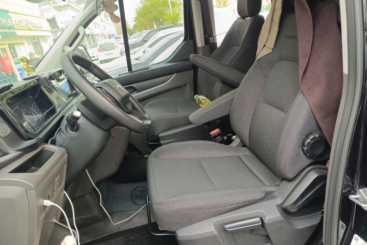 Used Ford Transit 2023 2.0T Diesel Automatic Multi-Purpose Commercial Vehicle Mid-Frame Mid-Roof 5/6 Seats Left Front Seat