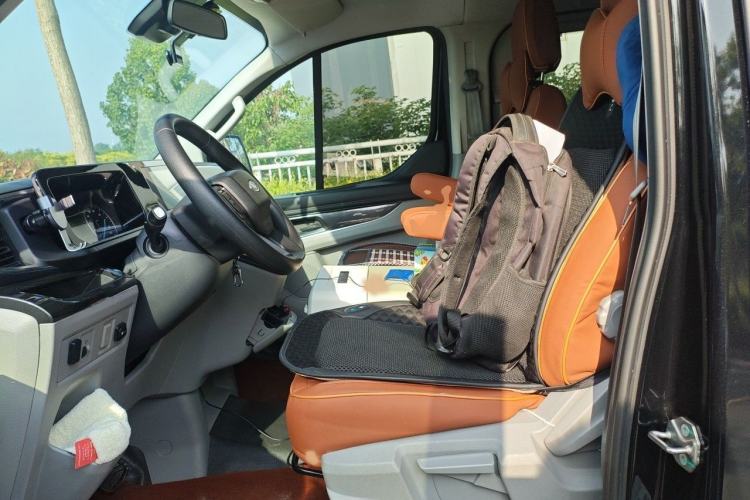 Used Ford Transit 2023 2.0T Diesel Automatic Commercial & Travel Version Mid-axle Low-roof Design 7/8/9-Seater Left Front Seat