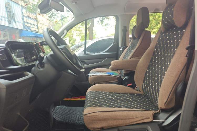 Used Ford Transit 2023 2.0T Diesel Automatic Multi-Function Commercial Vehicle Short Wheelbase Low Roof 5/6 Seats Left Front Seat