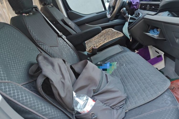 Used Ford Transit 2023 2.0T Diesel Manual Multifunction Commercial Vehicle Mid-axle Mid-roof 5/6 Seats Left Rear Seat
