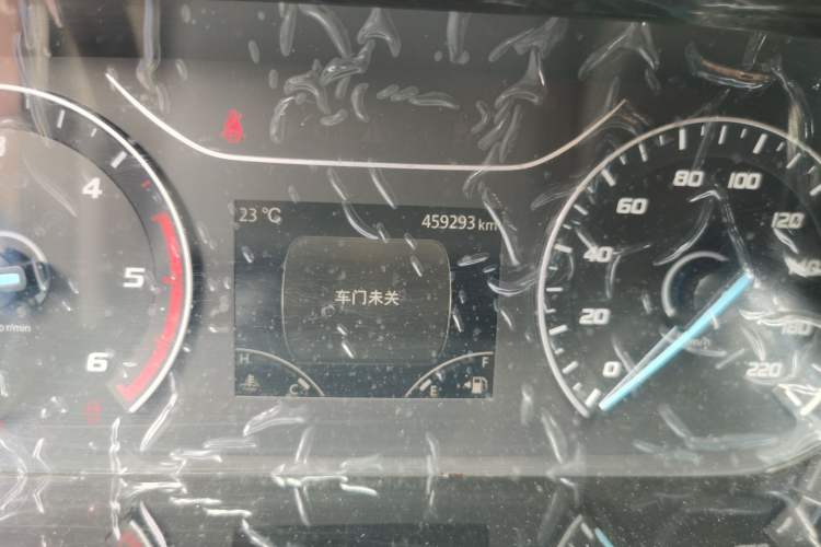Used Ford Transit 2023 2.0T Diesel Manual Commercial & Travel Version Mid-axle Medium Roof 7/8/9-Seater Odometer Close Up