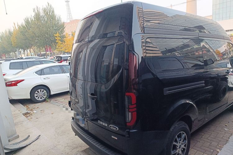 Used Ford Transit 2023 2.0T Diesel Manual Multifunction Commercial Vehicle Mid-axle Mid-roof 5/6 Seats Rear