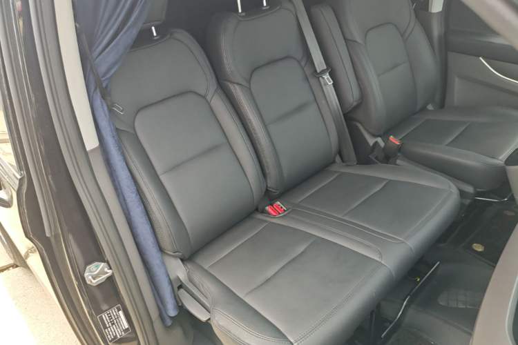 Used Ford Transit 2023 2.0T Diesel Automatic Multi-Function Commercial Vehicle Short Wheelbase Low Roof 5/6 Seats Right Front Seat