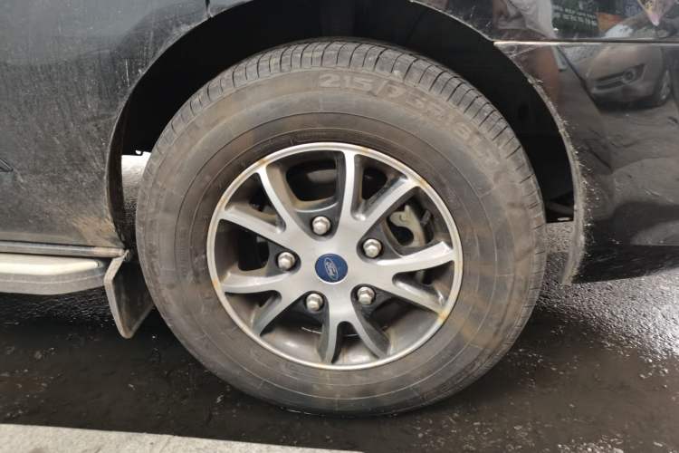 Used Ford Transit 2023 2.0T Diesel Automatic Commercial & Travel Model Mid-axle Medium Roof 7/8/9-Seater Right Front Wheel Hub