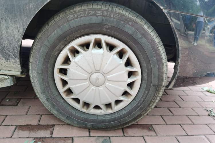 Used Ford Transit 2023 2.0T Diesel Manual Commercial & Travel Version Mid-axle Medium Roof 7/8/9-Seater Right Front Wheel Hub