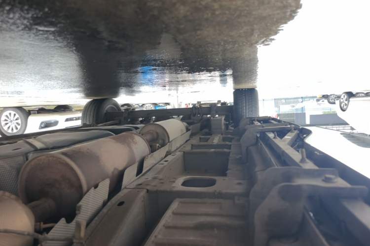 Used Ford Transit 2023 2.0T Gasoline Automatic Business & Travel Model Mid-axle Low-roof Design 7/8/9-Seater Right Side Sill