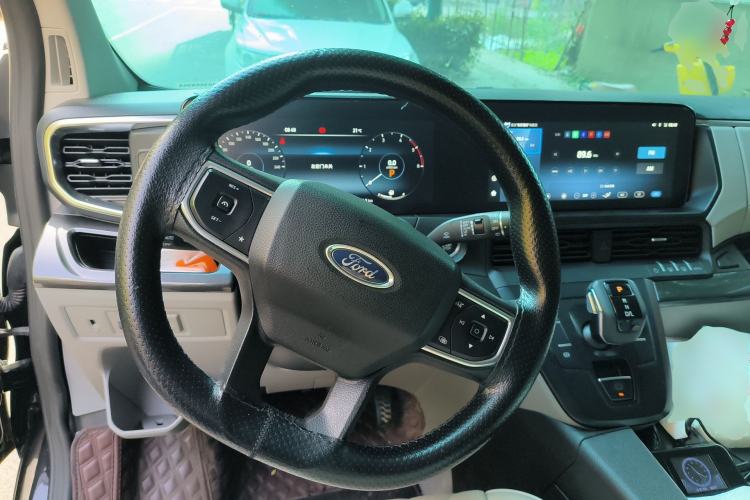 Used Ford Transit 2023 2.0T Diesel Automatic Commercial Van Short Wheelbase Low Roof—7/8/9-Seater Steering Wheel