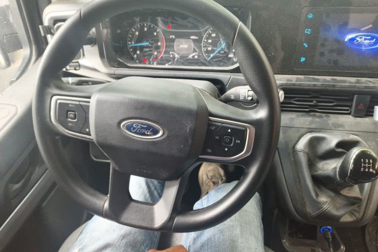 Used Ford Transit 2023 2.0T Diesel Manual Multifunction Commercial Vehicle Short Wheelbase Low Roof 5/6 Seats Steering Wheel