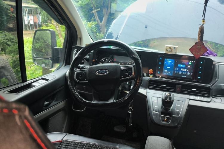 Used Ford Transit 2023 2.0T Diesel Automatic Multi-Function Commercial Vehicle Short Wheelbase Low Roof 5/6 Seats Steering Wheel