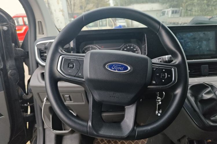 Used Ford Transit 2023 2.0T Diesel Manual Multifunction Commercial Vehicle Short Wheelbase Low Roof 5/6 Seats Steering Wheel
