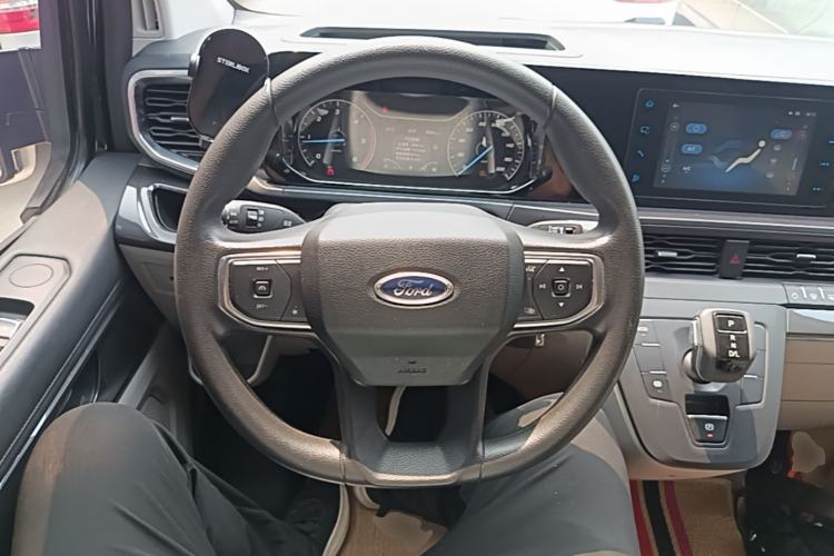 Used Ford Transit 2023 2.0T Diesel Automatic Commercial & Travel Version Mid-axle Low-roof Design 7/8/9-Seater Steering Wheel