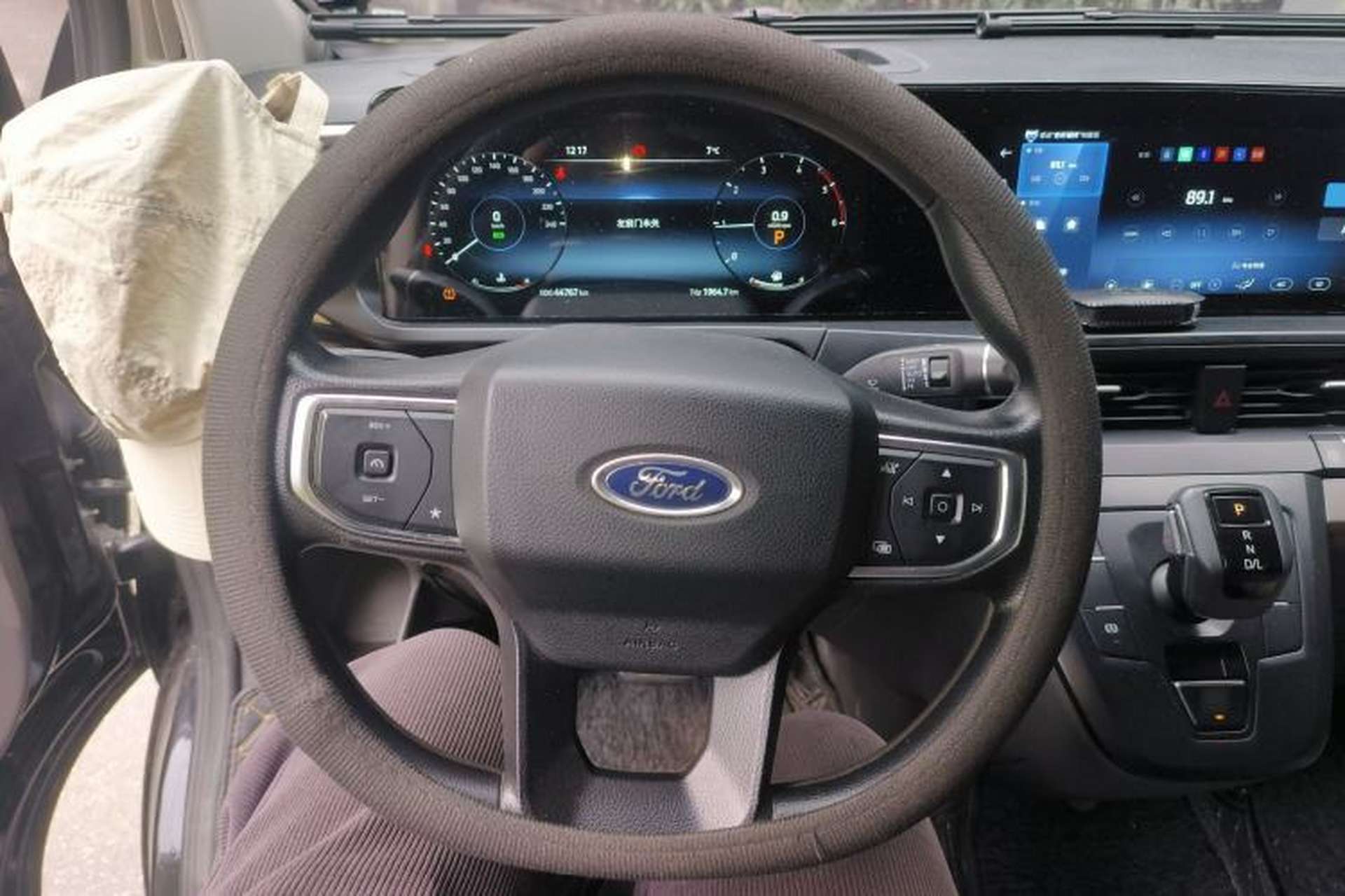 Used Ford Transit 2023 2.0T Diesel Automatic Multi-Purpose Commercial Vehicle Mid-Frame Mid-Roof 5/6 Seats Steering Wheel