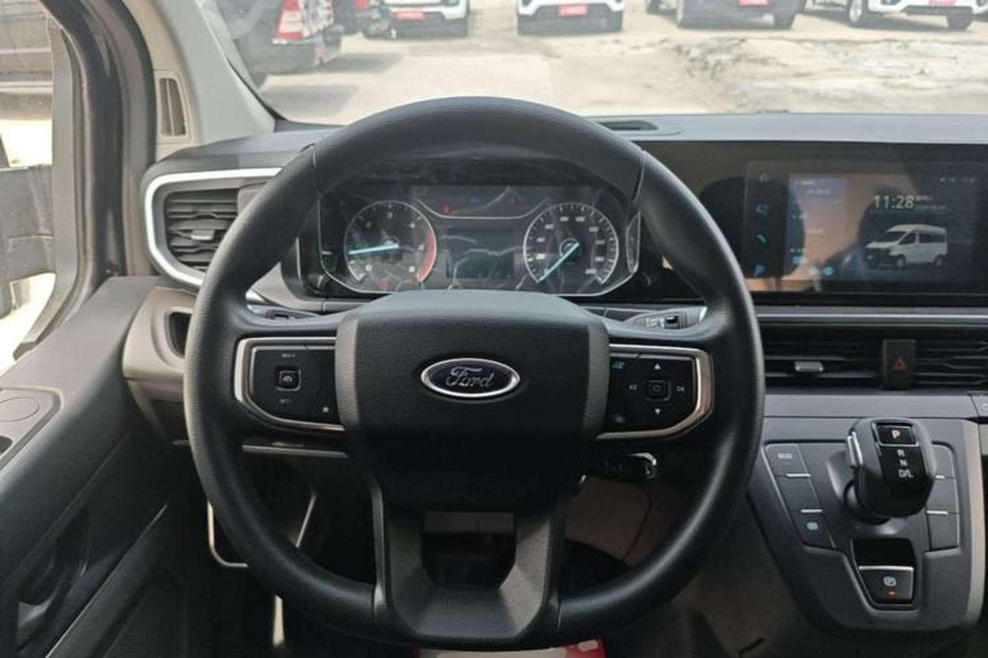 Used Ford Transit 2023 2.0T Diesel Automatic Multi-Function Commercial Vehicle Short Wheelbase Low Roof 5/6 Seats Steering Wheel