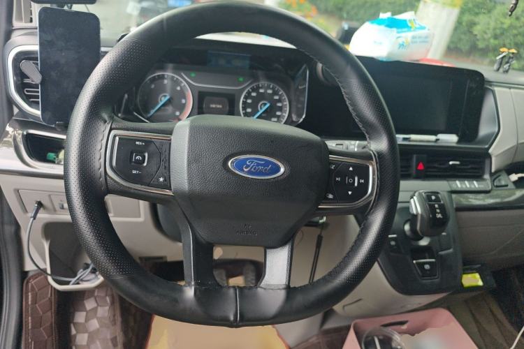 Used Ford Transit 2023 2.0T Diesel Automatic Commercial Van Short Wheelbase Low Roof—7/8/9-Seater Steering Wheel