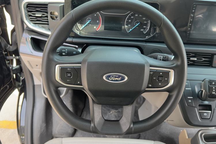 Used Ford Transit 2023 2.0T Diesel Automatic Commercial & Travel Model Mid-axle Medium Roof 7/8/9-Seater Steering Wheel