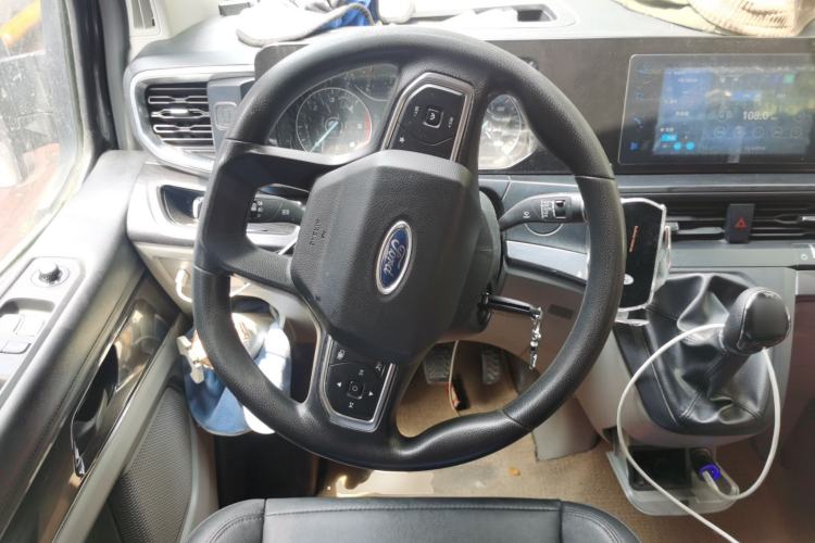 Used Ford Transit 2023 2.0T Diesel Manual Commercial & Travel Version Mid-axle Medium Roof 7/8/9-Seater Steering Wheel