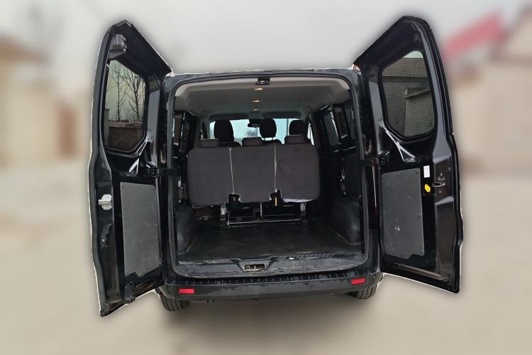 Used Ford Transit 2023 2.0T Diesel Manual Multifunction Commercial Vehicle Short Wheelbase Low Roof 5/6 Seats Trunk