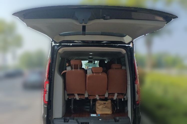 Used Ford Transit 2023 2.0T Diesel Automatic Commercial & Travel Version Mid-axle Low-roof Design 7/8/9-Seater Trunk
