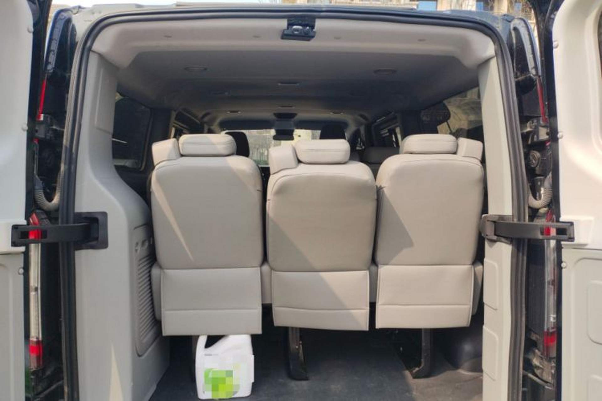 Used Ford Transit 2023 2.0T Gasoline Automatic Business & Travel Model Mid-axle Low-roof Design 7/8/9-Seater Trunk