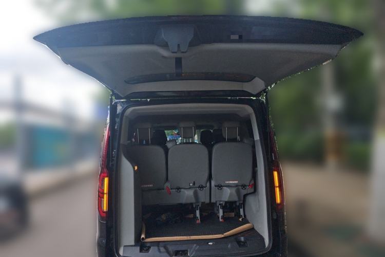 Used Ford Transit 2023 2.0T Diesel Automatic Commercial Van Short Wheelbase Low Roof—7/8/9-Seater Trunk