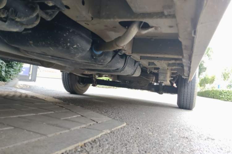 Used Ford Transit 2023 2.0T Diesel Manual Commercial & Travel Version Mid-axle Medium Roof 7/8/9-Seater Chassis Front Left