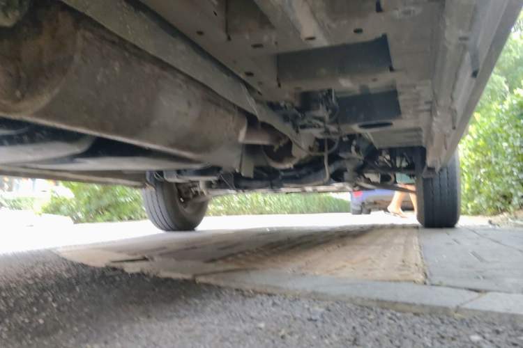 Used Ford Transit 2023 2.0T Diesel Manual Commercial & Travel Version Mid-axle Medium Roof 7/8/9-Seater Chassis Rear Right