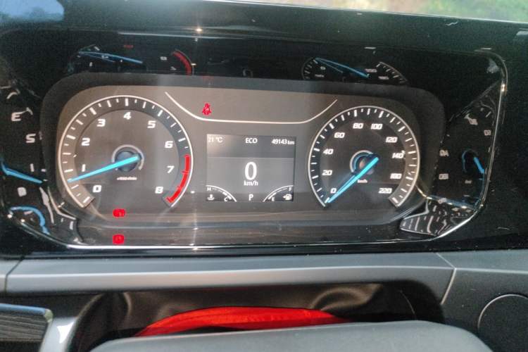 Used Ford Transit 2023 2.0T Gasoline Automatic Business & Travel Model Mid-axle Low-roof Design 7/8/9-Seater Instrument Cluster