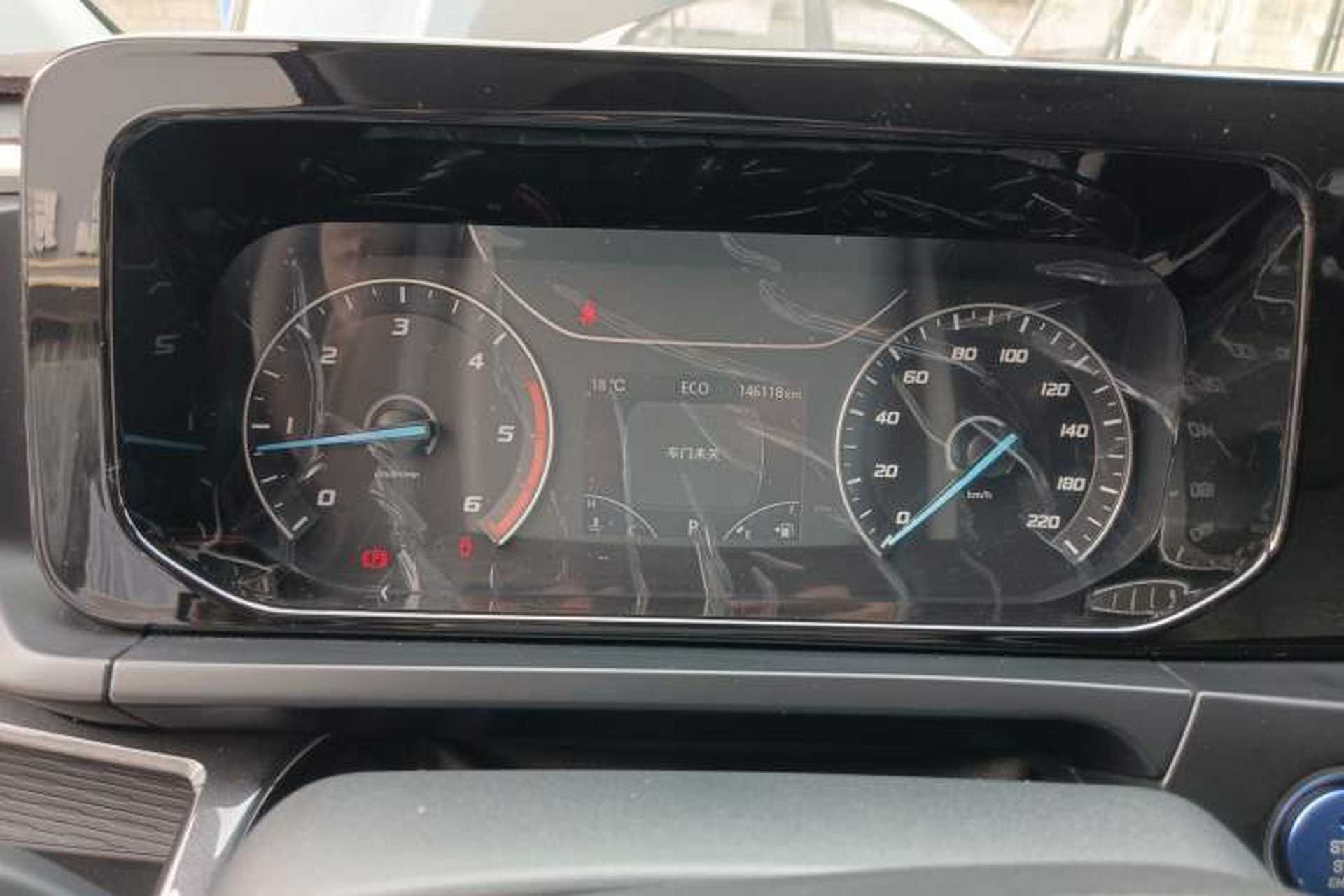 Used Ford Transit 2023 2.0T Diesel Automatic Commercial & Travel Version Mid-axle Low-roof Design 7/8/9-Seater Instrument Cluster