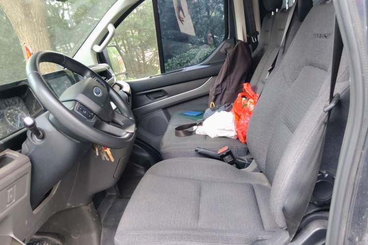 Used Ford Transit 2023 2.0T Diesel Manual Commercial & Travel Version Mid-axle Medium Roof 7/8/9-Seater Left Front Seat