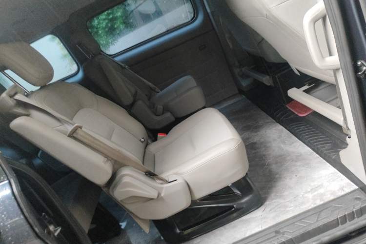 Used Ford Transit 2023 2.0T Gasoline Automatic Business & Travel Model Mid-axle Low-roof Design 7/8/9-Seater Left Rear Seat