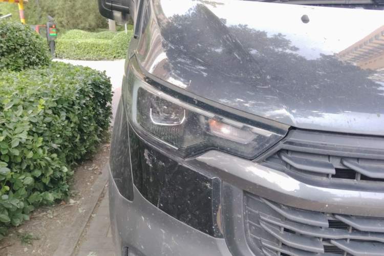 Used Ford Transit 2023 2.0T Diesel Manual Commercial & Travel Version Mid-axle Medium Roof 7/8/9-Seater Right Front Headlight