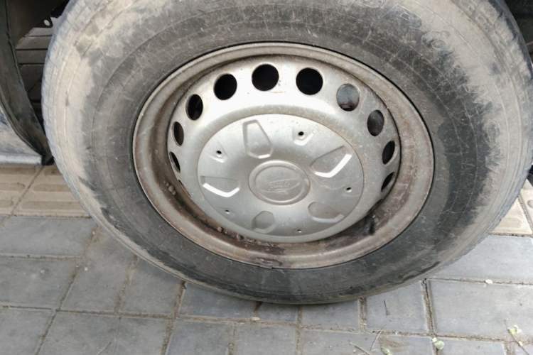 Used Ford Transit 2023 2.0T Diesel Manual Commercial & Travel Version Mid-axle Medium Roof 7/8/9-Seater Right Front Wheel Hub