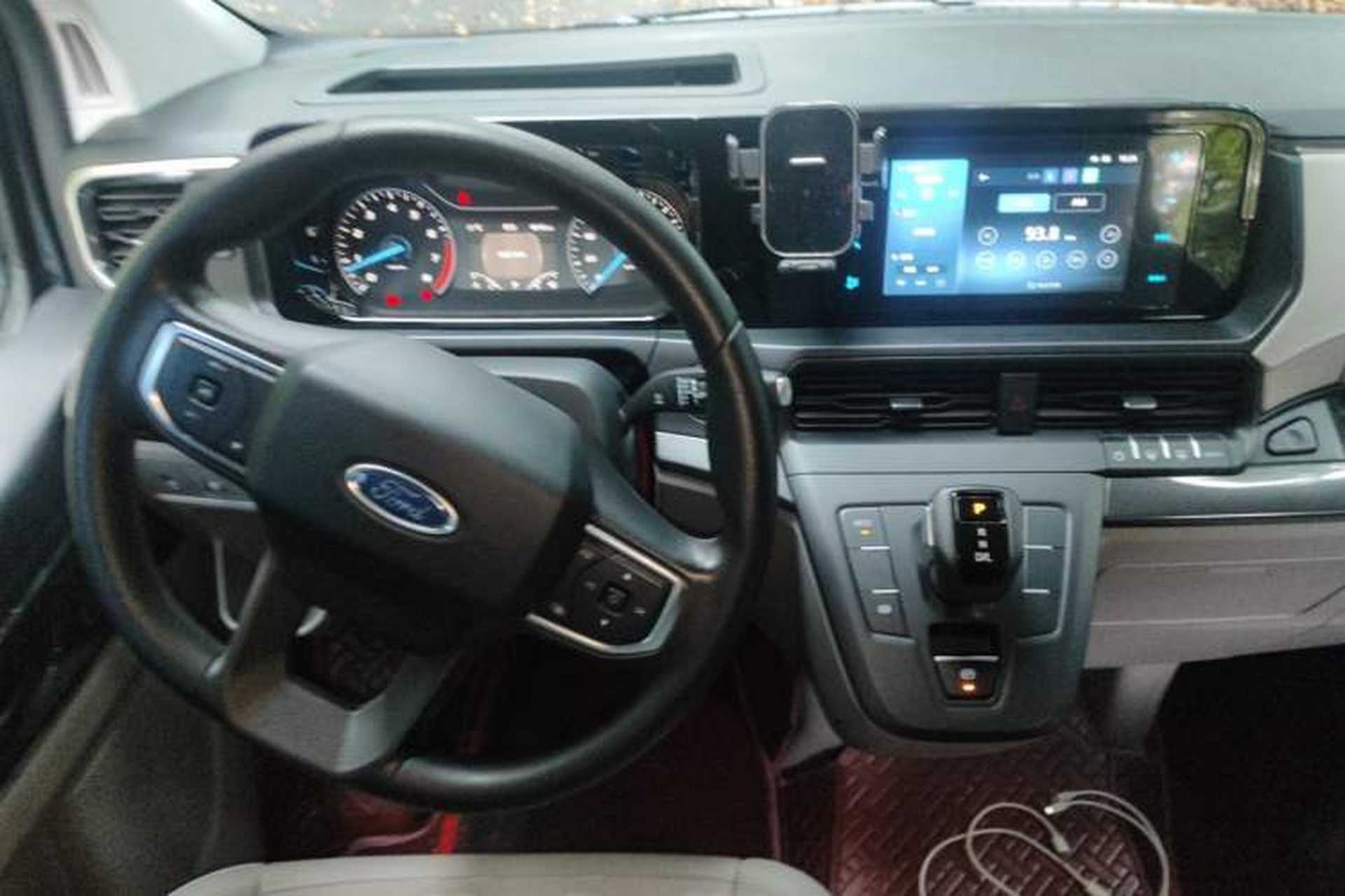 Used Ford Transit 2023 2.0T Gasoline Automatic Business & Travel Model Mid-axle Low-roof Design 7/8/9-Seater Steering Wheel