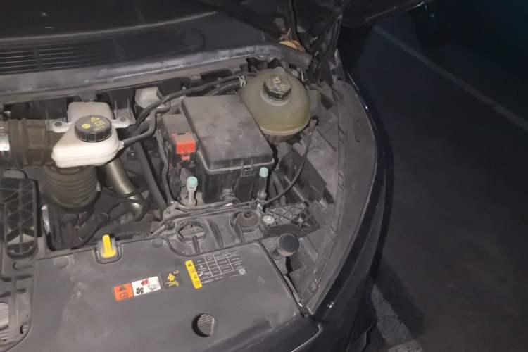Used Ford Transit  Engine Bay Left