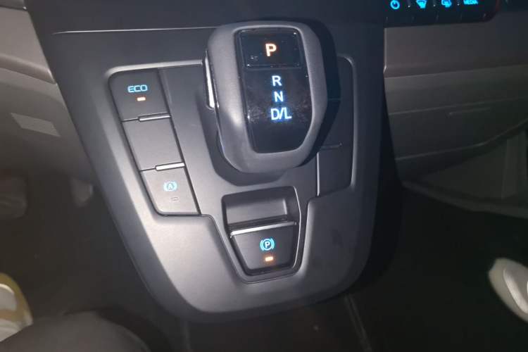 Used Ford Transit  Gear Lever