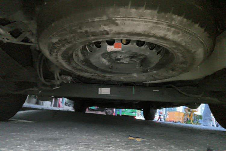 Used Ford Transit 2023 2.0T Diesel Automatic Commercial & Travel Version Mid-axle Low-roof Design 7/8/9-Seater Chassis Rear