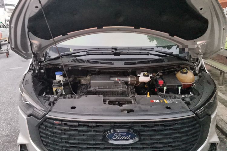 Used Ford Transit 2023 2.0T Diesel Automatic Commercial & Travel Version Mid-axle Low-roof Design 7/8/9-Seater Engine Bay